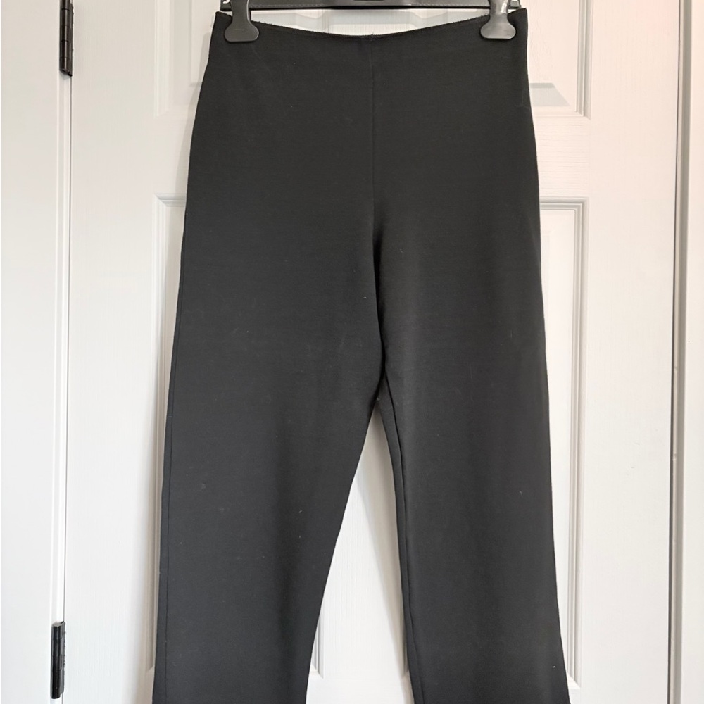 Eileen Fisher ||  Classic Cropped Black Pants